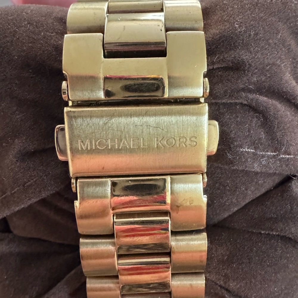 Michael Kors Runway Gold Multifunction Watch - Picture 7 of 16